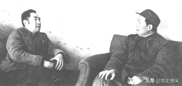 平津決戰，蔣介石傅作義判斷失誤，林彪兩次戰略性建議，毛澤東果斷命令東北野戰軍提前入關成為關鍵