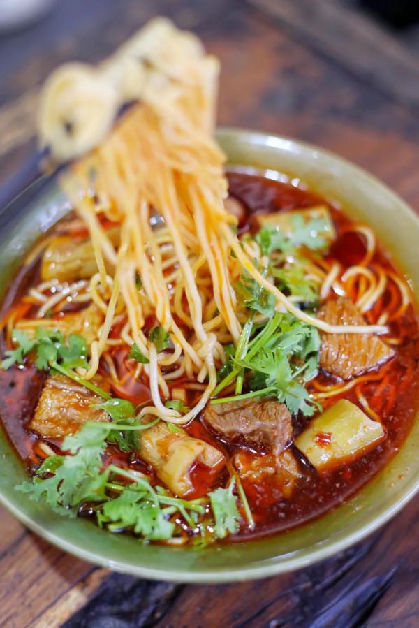 重慶山間小鎮，居然藏著眾多美食！為了這幾家小店，就值得去一次