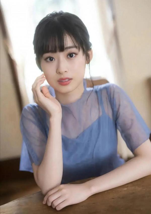 井本彩花獲日本國民美少女冠軍，稱“25歲前不戀愛，這也太漂亮了