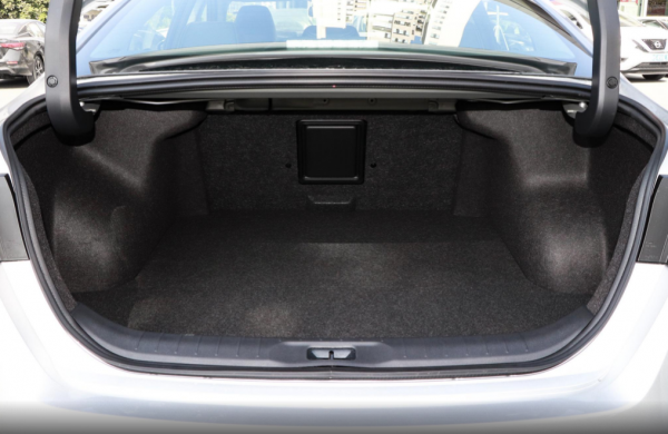 一月銷量重返前五，比雅閣更運動，日產天籟不能年輕化？