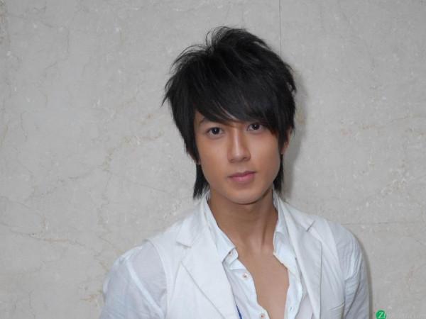 誰說娛樂圈沒有好男人?這五位早婚的男星,個個都是“寵妻狂魔” 誰說娛樂圈沒有好男人?這五位早婚的男星,個個都是“寵妻狂魔”