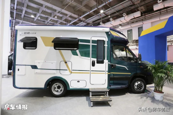 新款獵鷹房車上市，水電升級價格降低，雙人座椅帶按摩乘坐真舒服