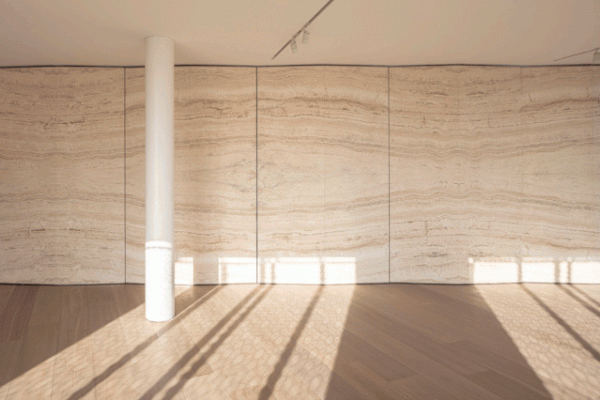 這個裝修想法很有創意，入戶用大理石隔斷做端景牆