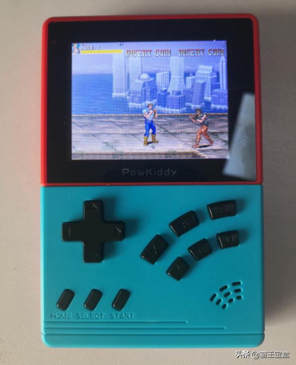 評測報告丨廉價不低質的國產雙人街機掌機：霸王寶盒V2，確實不錯