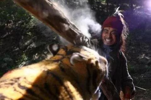 “馬上林沖,馬下武松”,林沖沒資格與武松相提並論 “馬上林沖,馬下武松”,林沖沒資格與武松相提並論