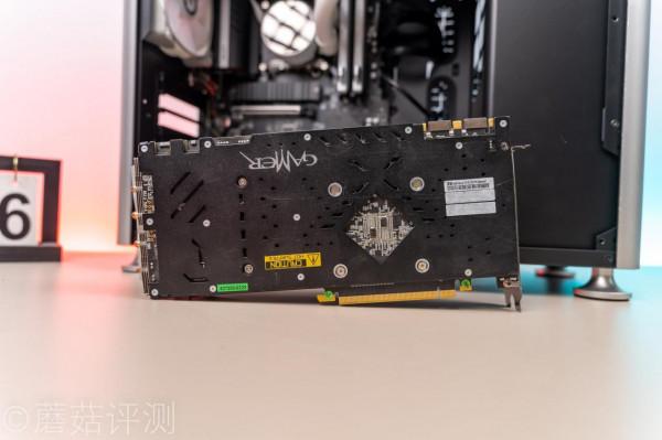 艱難加裝機械硬碟的後續、我給喬思伯I400機箱內塞了四塊硬碟