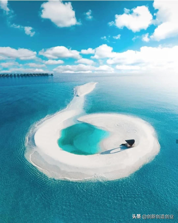 美麗的湖泊，從天上掉落人間的鏡子