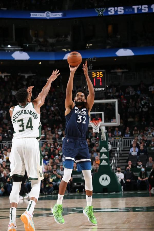 唐斯and王哲林:高低平行線上,進攻天才的無奈與哀嘆 唐斯and王哲林:高低平行線上,進攻天才的無奈與哀嘆