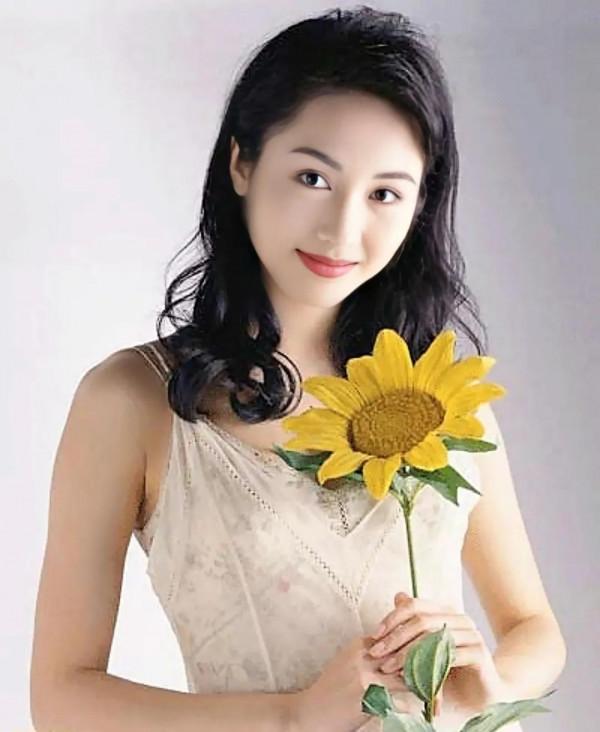 黎姿年輕時美照