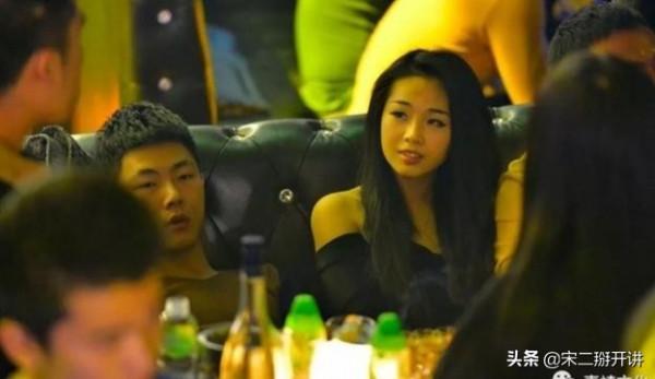 侯寶林自述：中國的《夜店》——天橋小店