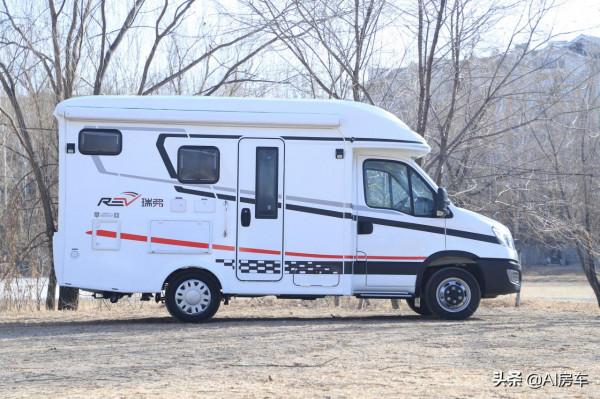 奇瑞3.0T+5座4床平頂房車亮相！設計用心，內飾豪華，用著很舒服