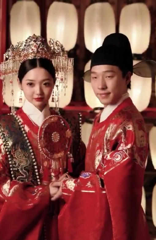 “冰檸檬”張兆藝產女四個月與老公拍婚紗照,透露將舉辦兩場婚禮 “冰檸檬”張兆藝產女四個月與老公拍婚紗照,透露將舉辦兩場婚禮