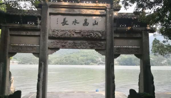 挖宿舍時，朱元璋最寵愛的女兒之墓被發現，竟有活人居住其中