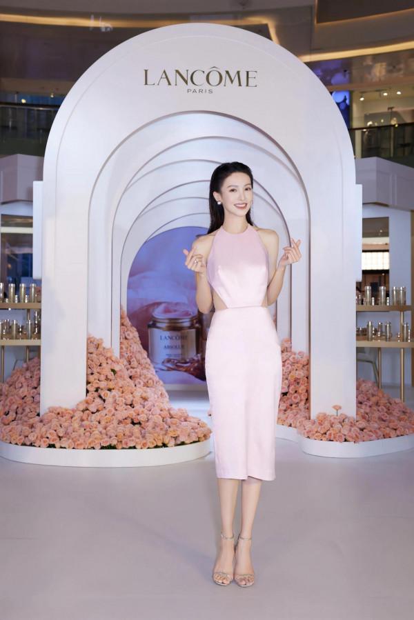 娛樂圈顏值的頂頂流baby和金晨這波顏值的火星撞地球，誰贏了呢？