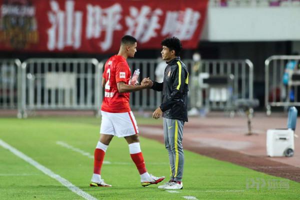 足球報:4名少壯派本土主帥的崛起 能否引領更多退役球員的加入? 足球報:4名少壯派本土主帥的崛起 能否引領更多退役球員的加入?