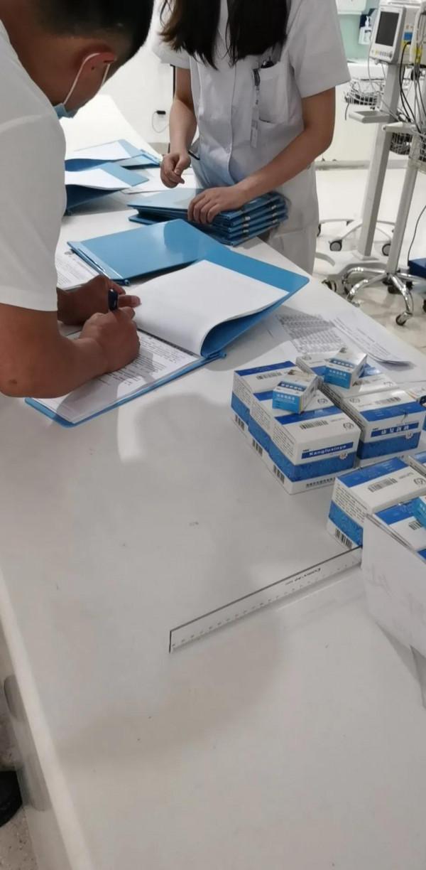 扁腺炎摘除了 一年級開學兩週就入院