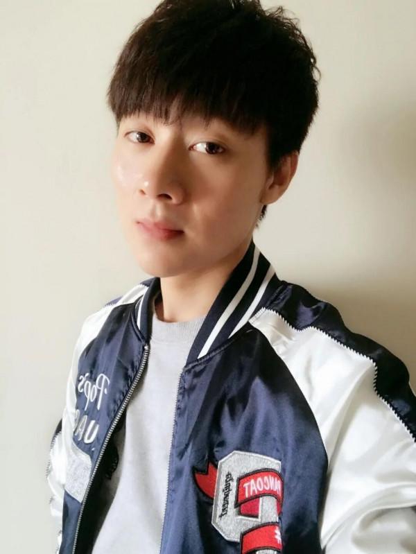 《烈火英雄》導演蔣春亮逝世,還有17天過生日,張頌文發文悼念 《烈火英雄》導演蔣春亮逝世,還有17天過生日,張頌文發文悼念