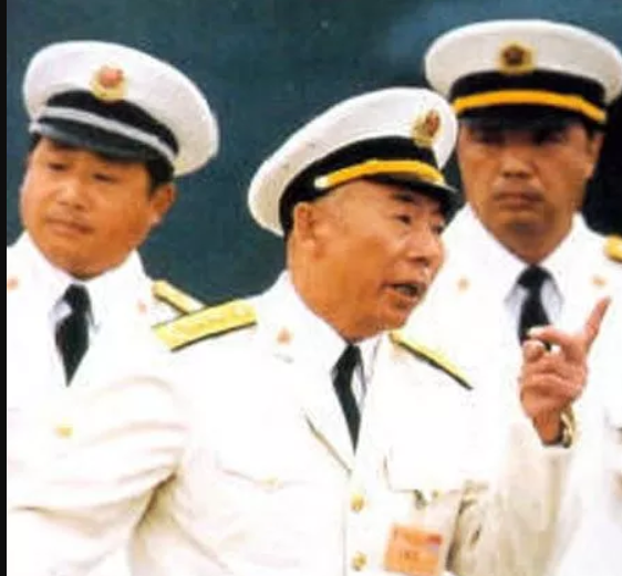 張連忠視察海軍部隊，看到戰士的伙食，質問領導：你不心疼嗎？