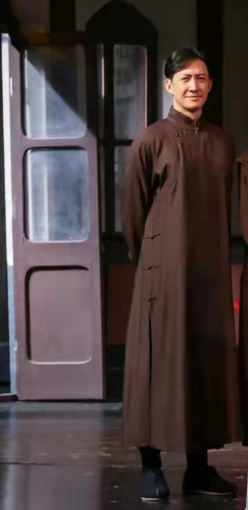 眾星現身人藝年度考核！馮遠征當考官好嚴肅，孫茜站C位王雷賣萌