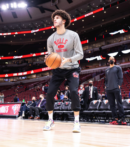 球鞋流言！莫蘭特簽名鞋將至，歐文終於穿8代了，鶯歌簽約李寧？