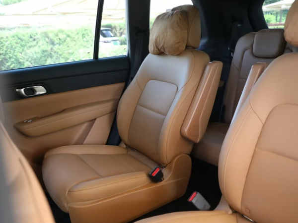 月銷近萬臺的國產大6座SUV迎勁敵，配空氣懸掛，價格卻差不多