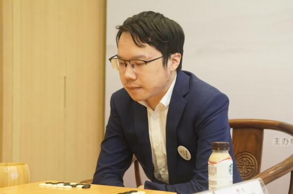 2021圍甲季後賽第二輪第2場圖集：柯羋辜丁頂尖對抗