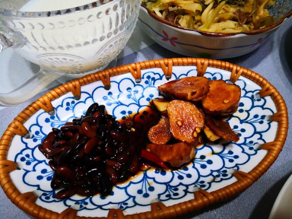 公公來家裡住，媳婦做的早餐，在朋友圈火了，網友：太寒酸，摳門