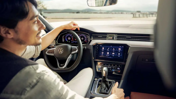 買邁騰、帕薩特不如買蔚攬，空間大、有格調，德國進口