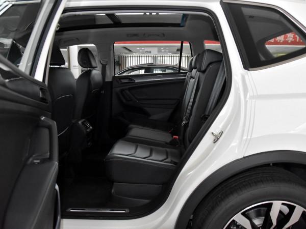 加長變成大SUV，最多7座6.6L油耗，合資熱門車，實拍途觀L