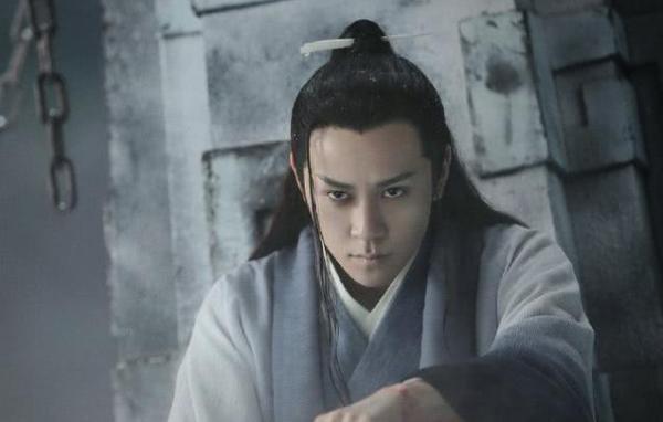 “病態美男”別硬演，有人的病態驚豔了時光，有人的病態像個笑話