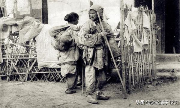 1961年陳賡病逝,臨終前拉著兒子的手:我死後,你會不會哭我啊? 1961年陳賡病逝,臨終前拉著兒子的手:我死後,你會不會哭我啊?