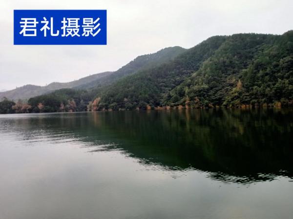 沒想到這個小地方還有像九寨溝的美倫美絕山水，多圖養眼不容錯過