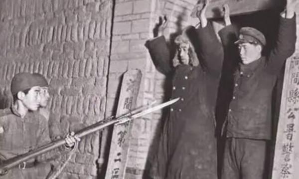 1946年法庭上，“女漢奸”被判死刑，說出真實身份後卻被無罪釋放