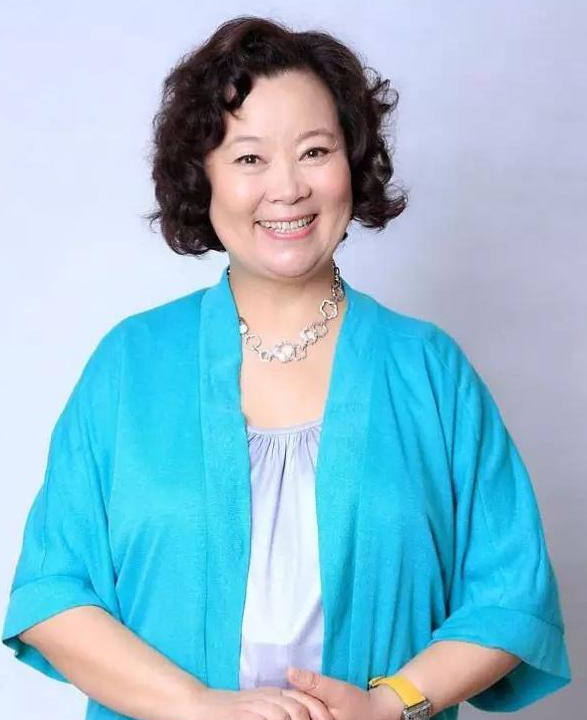 方青卓:奪趙本山熒幕初吻,偷戶口本二婚嫁給沈小萌,如今怎樣了 方青卓:奪趙本山熒幕初吻,偷戶口本二婚嫁給沈小萌,如今怎樣了