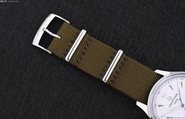 現代與經典並存 品鑑雪鐵納碟越系列腕錶