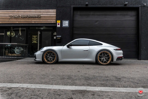 如何讓一臺保時捷911 Carrera 4S脫穎而出