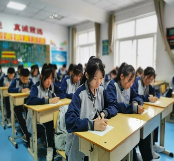 血染長津湖,壯士永不朽——記2020級8班愛國主義教育觀影活動 血染長津湖,壯士永不朽——記2020級8班愛國主義教育觀影活動