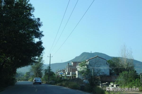 坐5元班車進秦嶺深處，抵達西安最有詩意的小鎮，山水紅葉任人賞