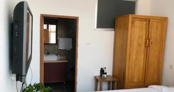 後疫情時代北京農村民宿老闆網上出租院子離場，卻有人大量租院子