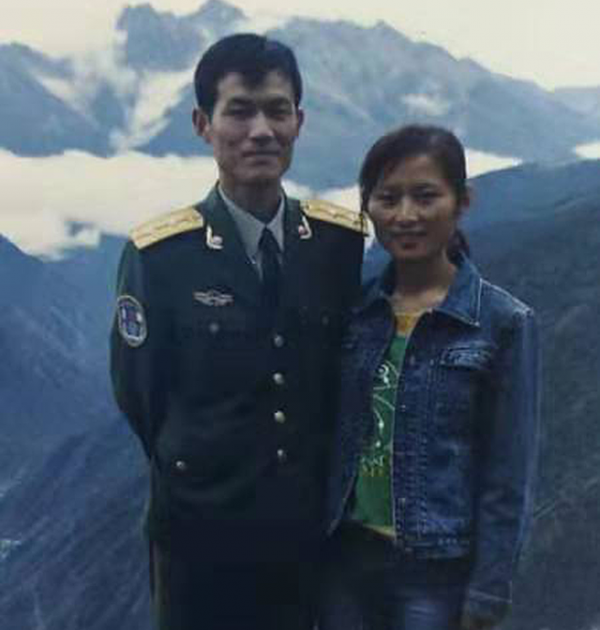 丈夫因川藏救援犧牲,軍嫂照顧公婆12年:兒子考上國防科技大學 丈夫因川藏救援犧牲,軍嫂照顧公婆12年:兒子考上國防科技大學