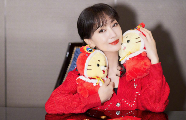 趙雅芝的三個兒子都是學霸，一個比一個帥，一個比一個讓她驕傲