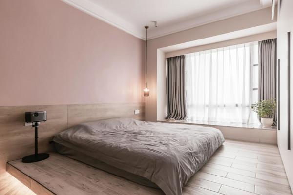 她堅持不要電視牆，全屋敞亮通透，效果驚豔讓人一眼就愛上