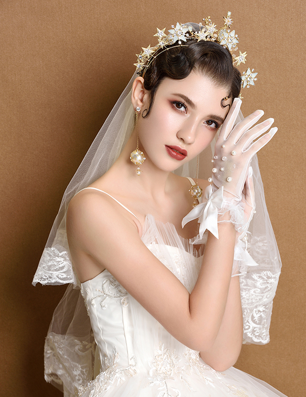 想學化妝想成為化妝師，有同行可以給點意見麼？