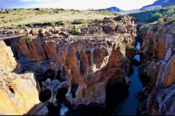 世界十大絕美峽谷排名！有點驚魂動魄