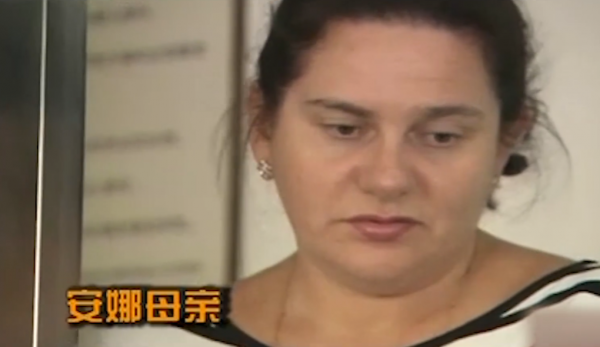 外國女孩天生雙腿畸形，頂級醫院稱無法治癒，結果被中醫3月看好