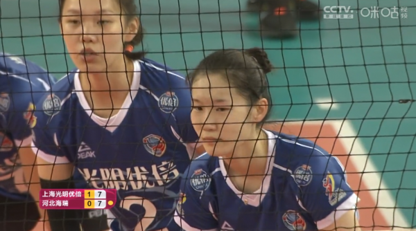 上海女排勝河北，球隊配合漸入佳境，歐陽茜茜表現佳，仲慧強攻弱
