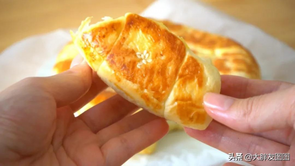 不要烤箱，電飯鍋做鹽麵包的方法，手工揉麵，無器械