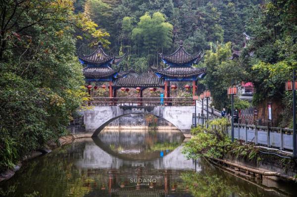 地方土皇帝有多牛？國內唯一的恩施土司城，堪稱“湖北小故宮”