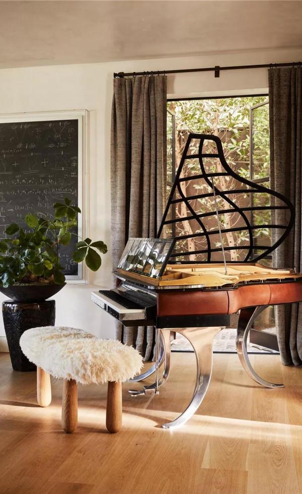 TINDER創始人的家曝光，豪宅裡的一股清流