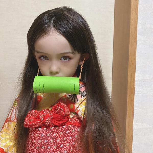 當鬼滅遊郭篇被小朋友還原，伊之助一模一樣，炭治郎過分可愛